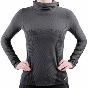Women’s size small Nike Element Dri-Fit long sleeve running slim fit hoodie